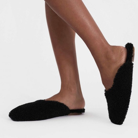 Sleeper Black Sheepskin Slippers
